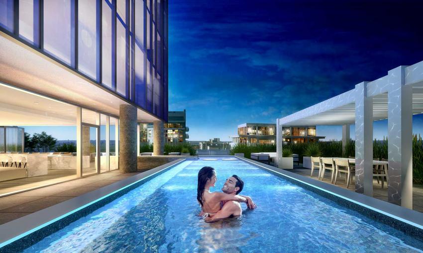 Escape from day-to-day living with the large swimming pool on the 20th floor